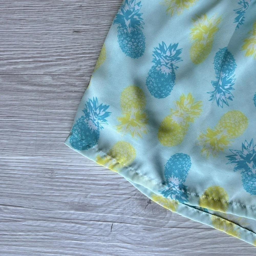 FRANCESCA'S pineapple relaxed fit sleep shorts size L
